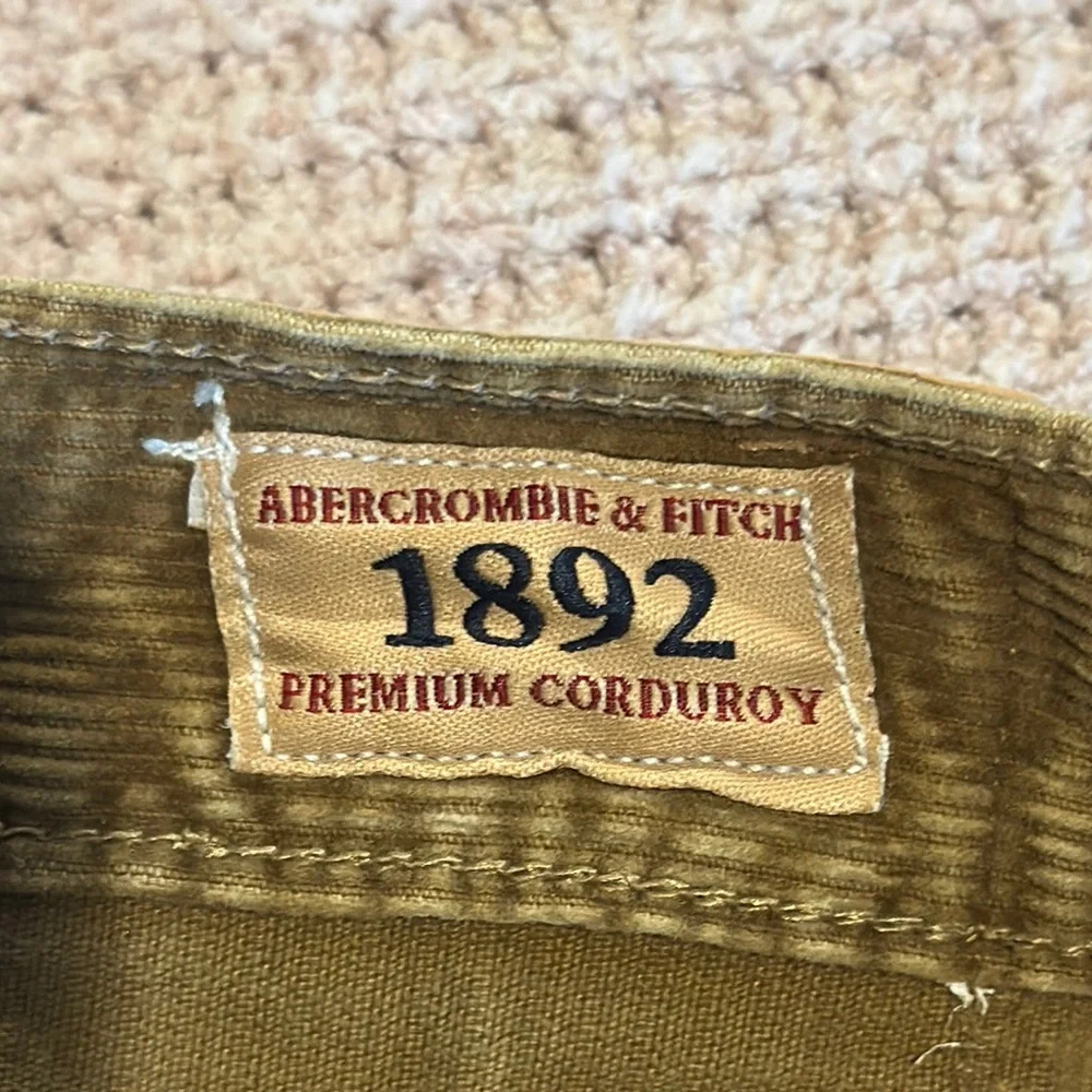 Abercrombie & Fitch. Corduroy Men’s Pants in light Brown/tan Button fly boot cut - Picture 8 of 13